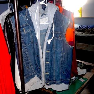 Sleeveless jean jacket